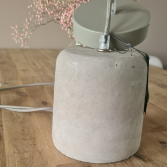 distelroos-Broste-Copenhagen-Hanglamp-concrete-grijs